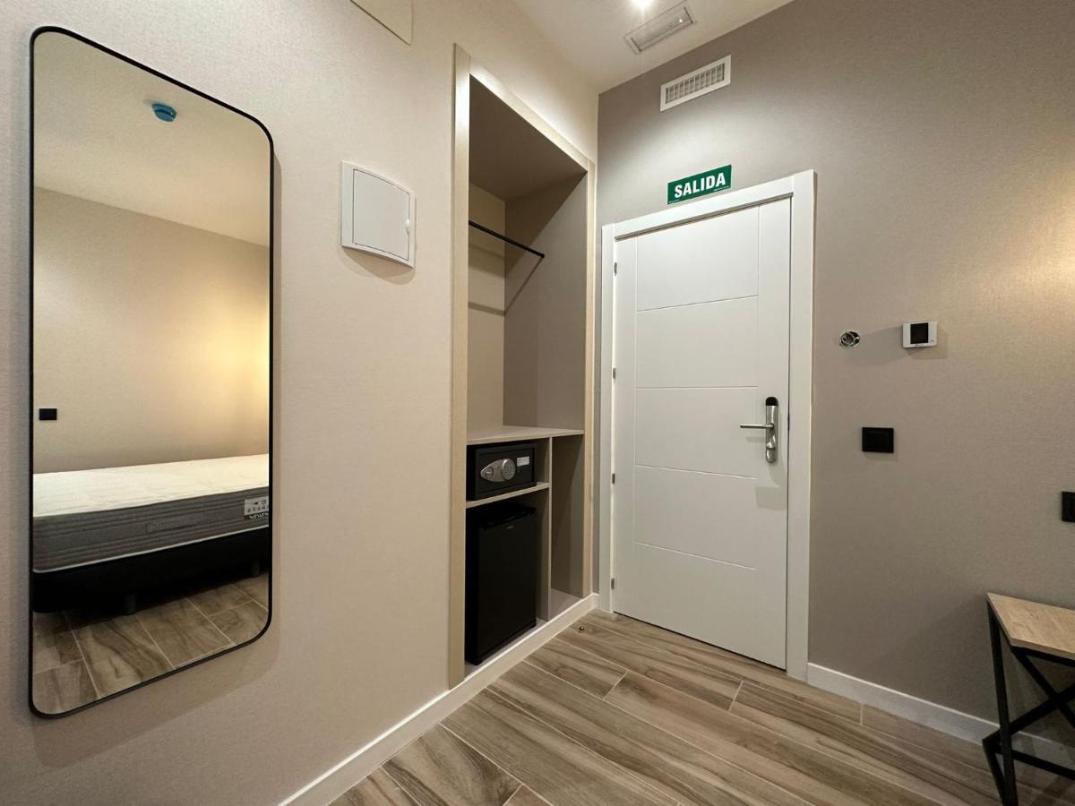 Cc Opera Suites Мадрид Екстериор снимка