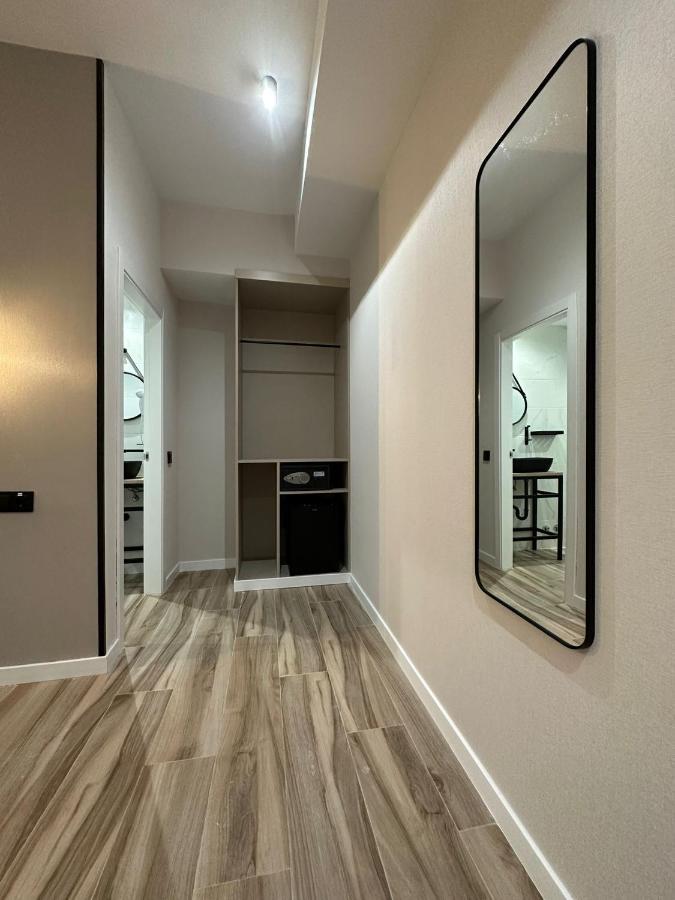 Cc Opera Suites Мадрид Екстериор снимка