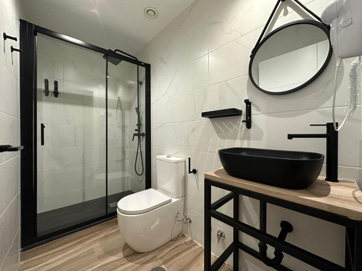 Cc Opera Suites Мадрид Екстериор снимка