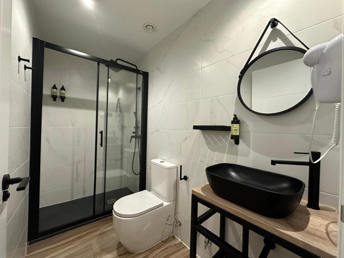Cc Opera Suites Мадрид Екстериор снимка