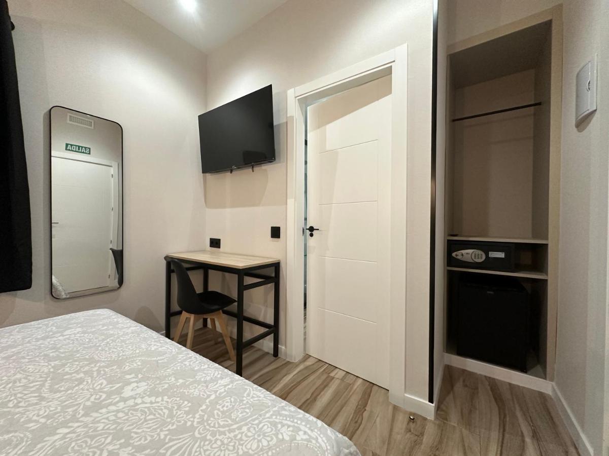 Cc Opera Suites Мадрид Екстериор снимка