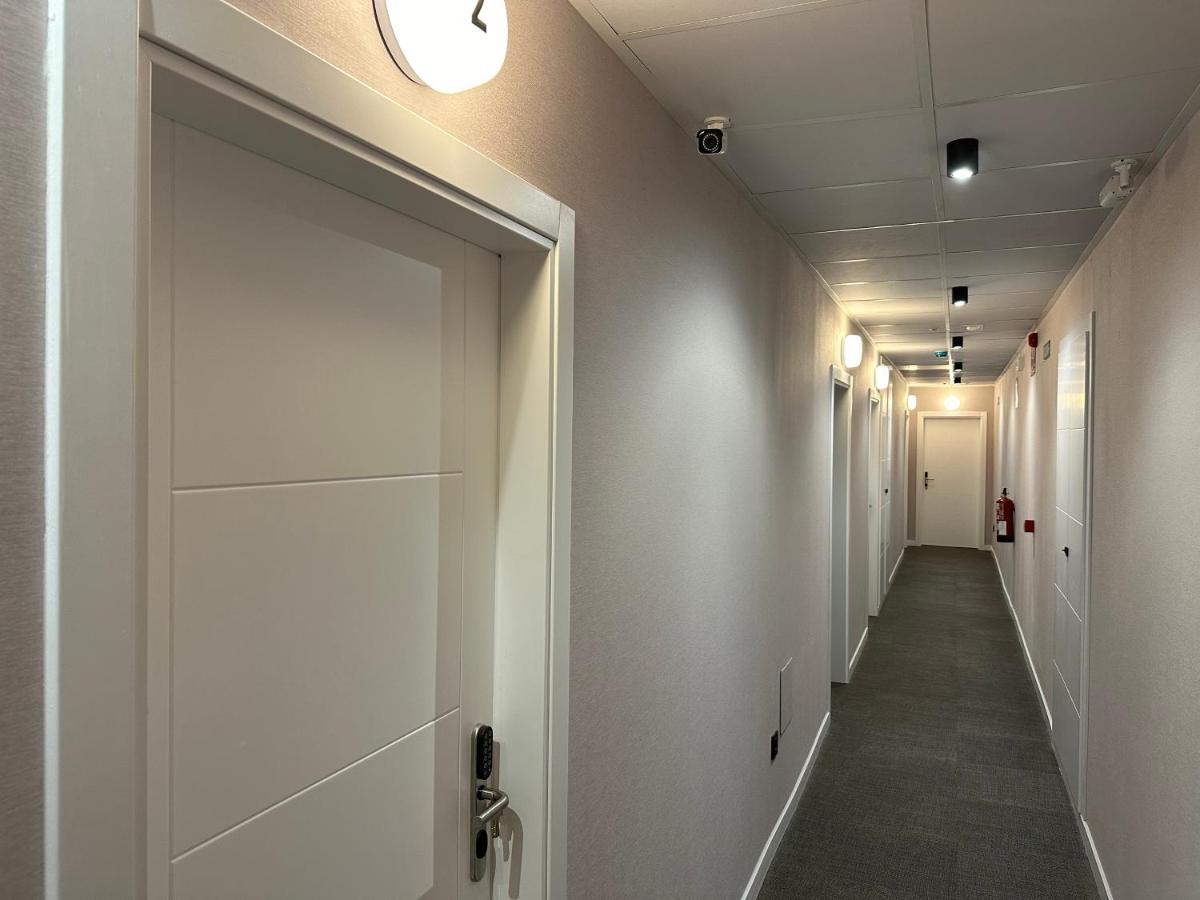 Cc Opera Suites Мадрид Екстериор снимка