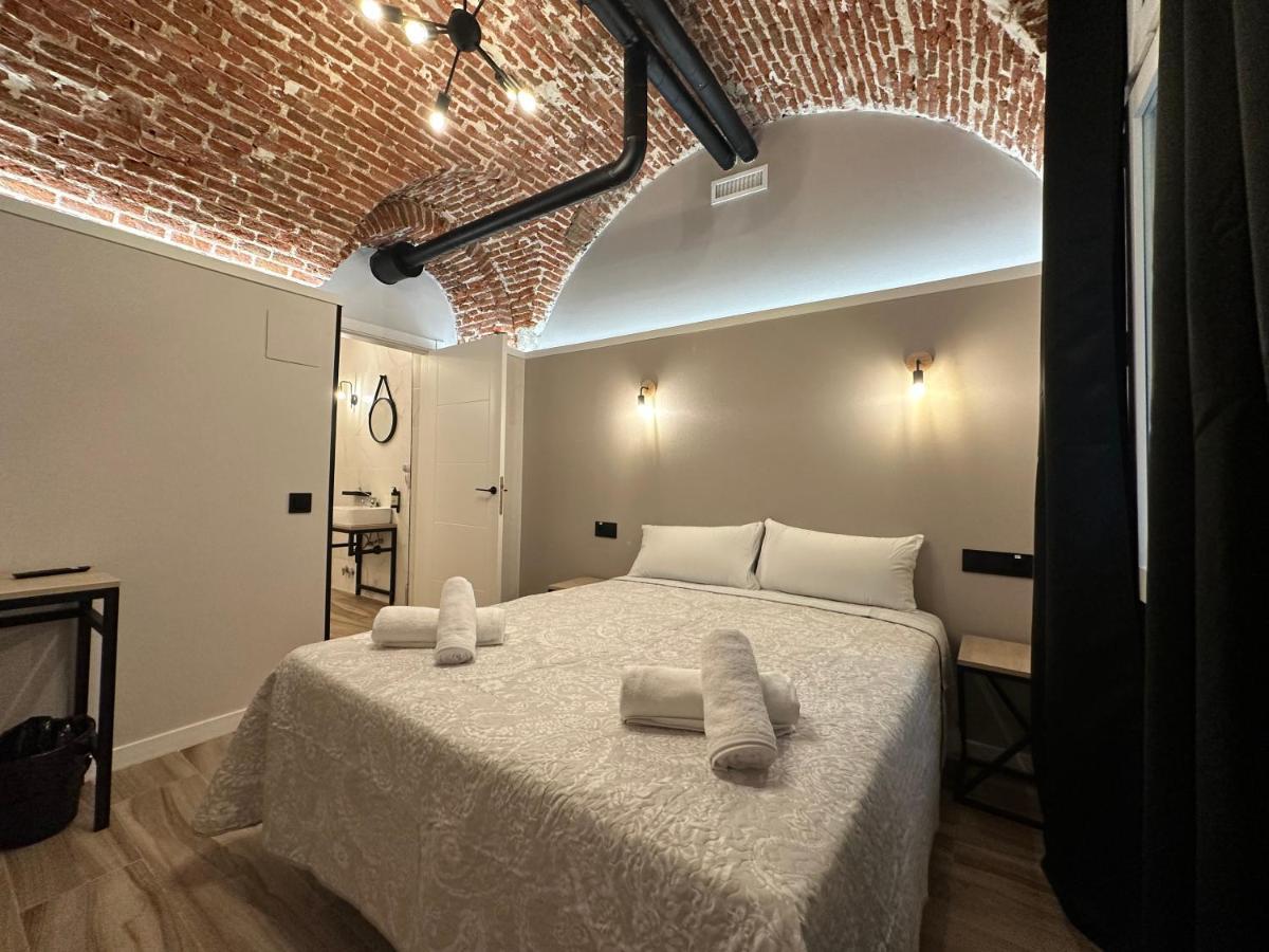 Cc Opera Suites Мадрид Екстериор снимка