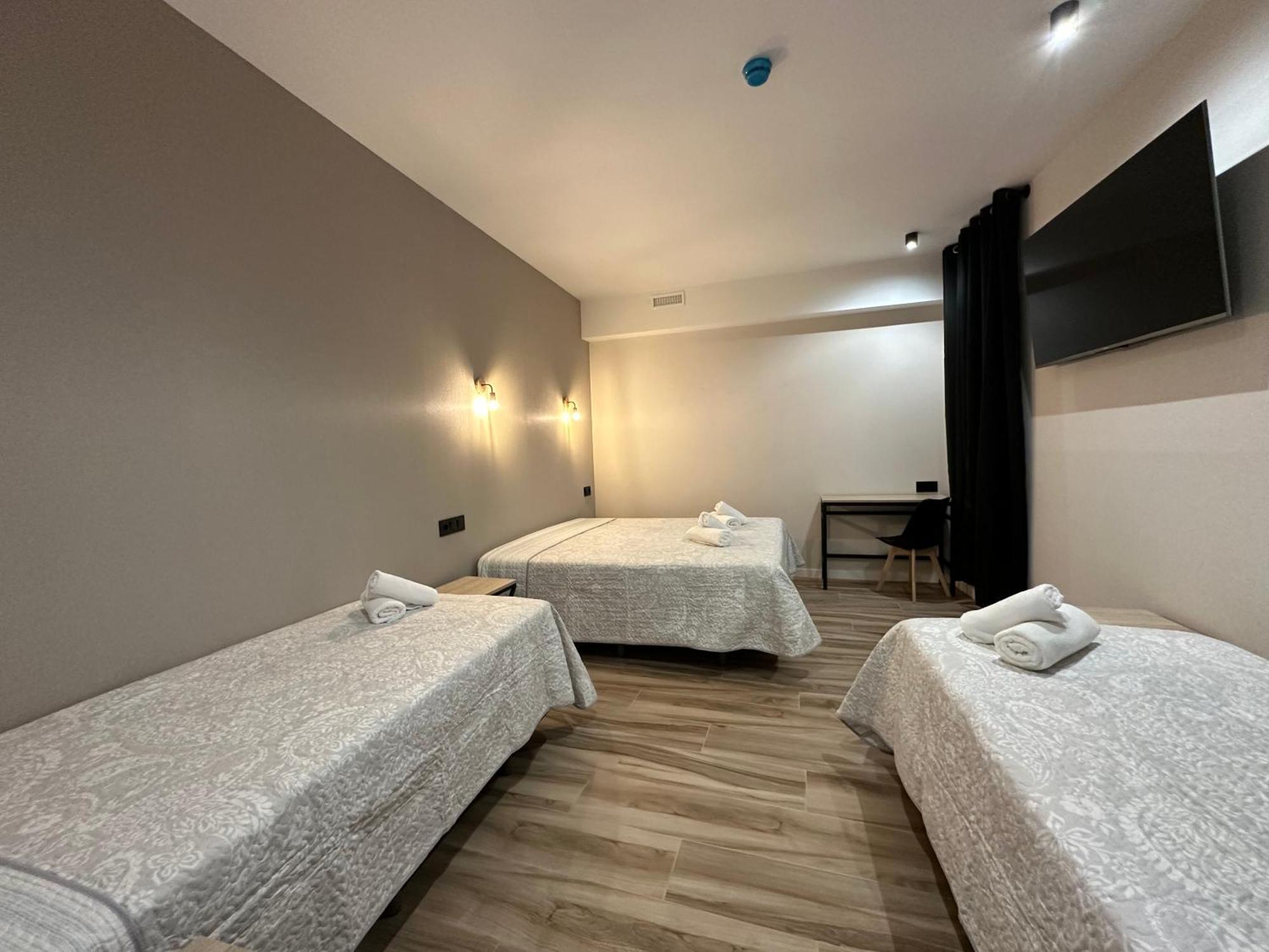 Cc Opera Suites Мадрид Екстериор снимка