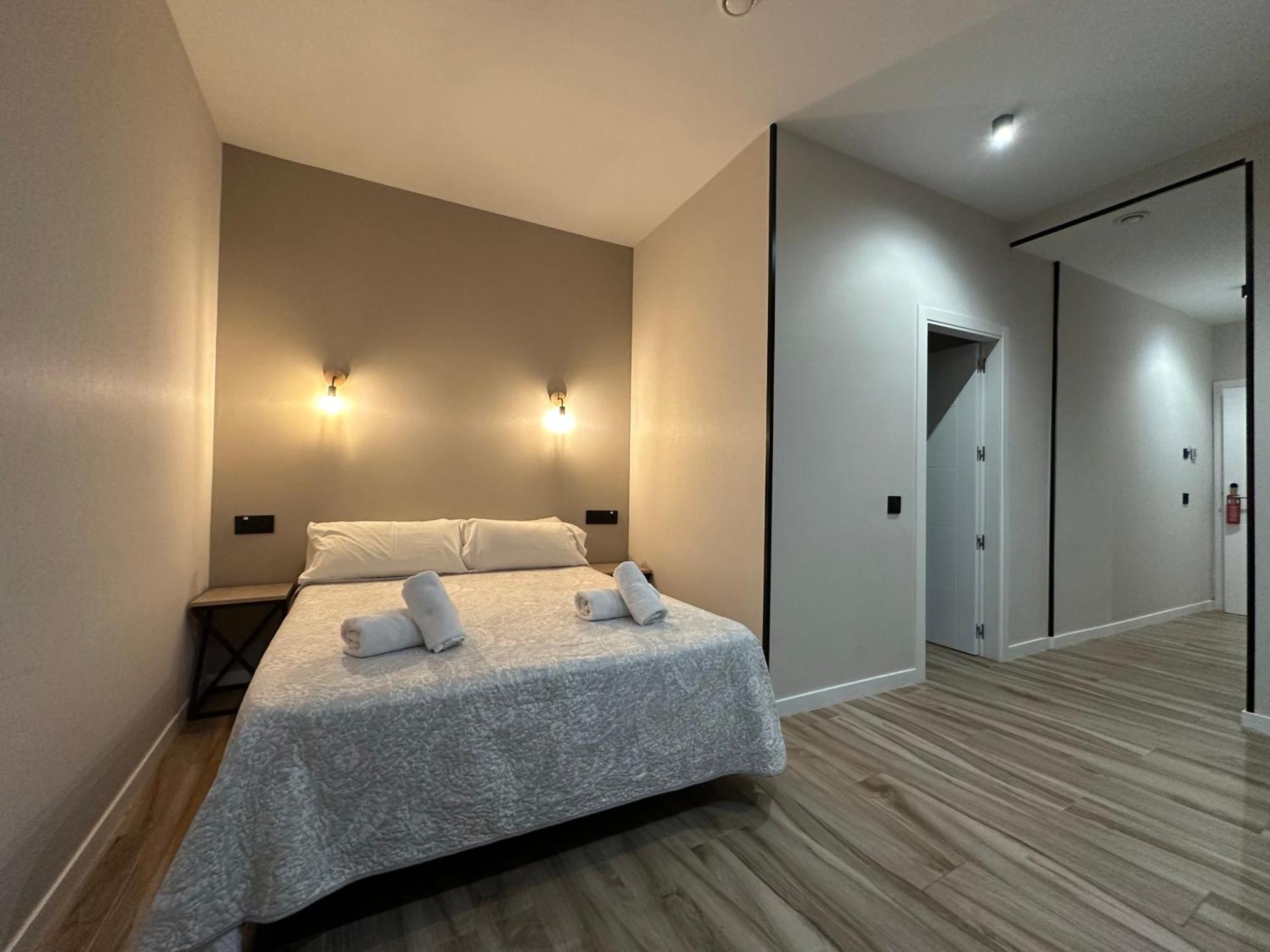 Cc Opera Suites Мадрид Екстериор снимка