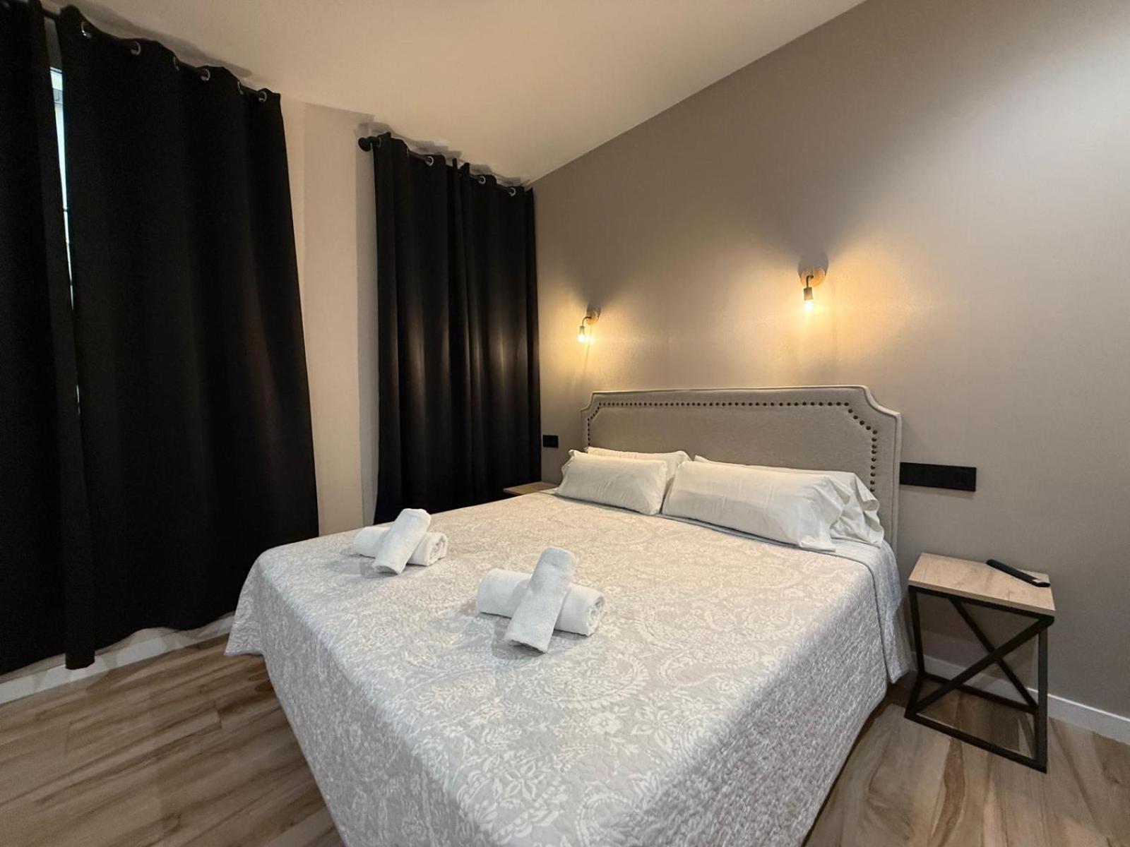 Cc Opera Suites Мадрид Екстериор снимка
