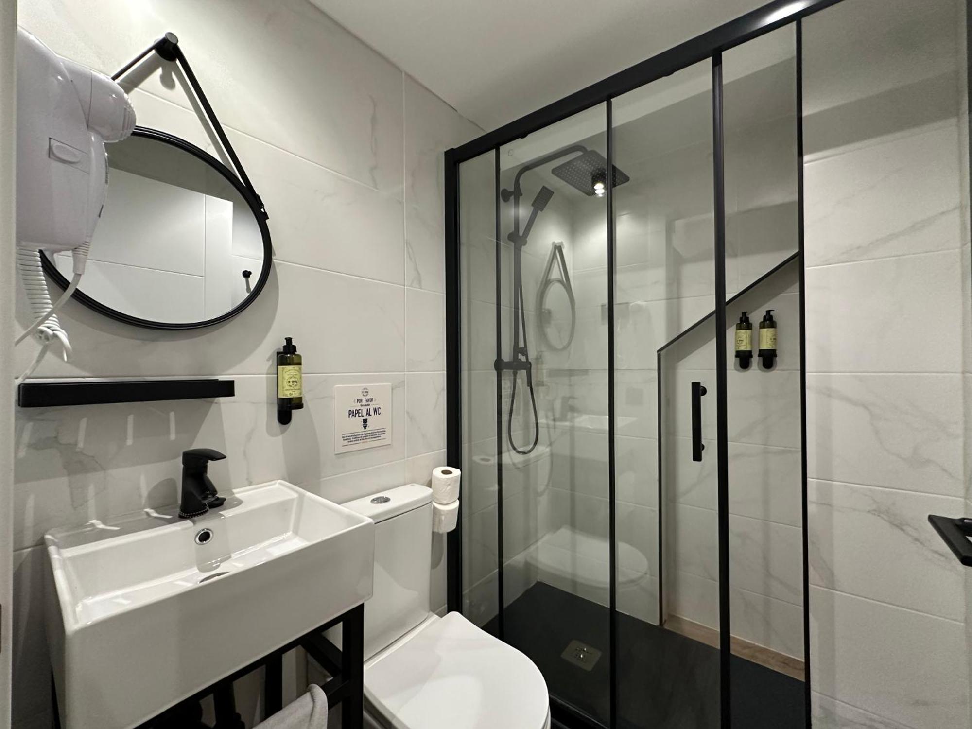 Cc Opera Suites Мадрид Екстериор снимка
