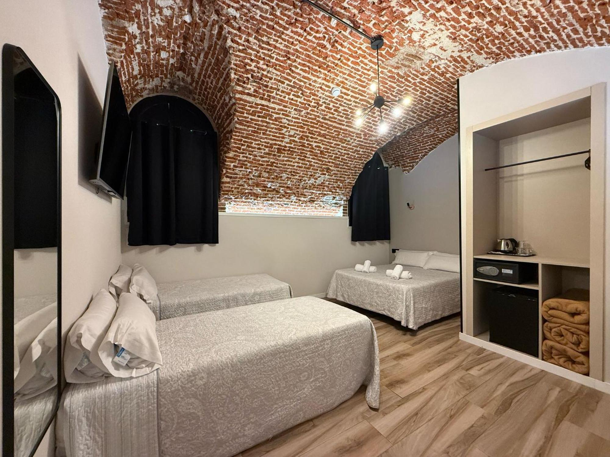Cc Opera Suites Мадрид Екстериор снимка